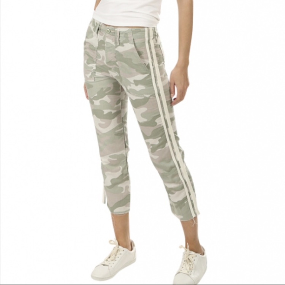 Mother Shaker Crop Fray Pant/ Desert Print